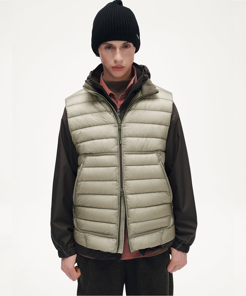 LIGHT DOWN VEST