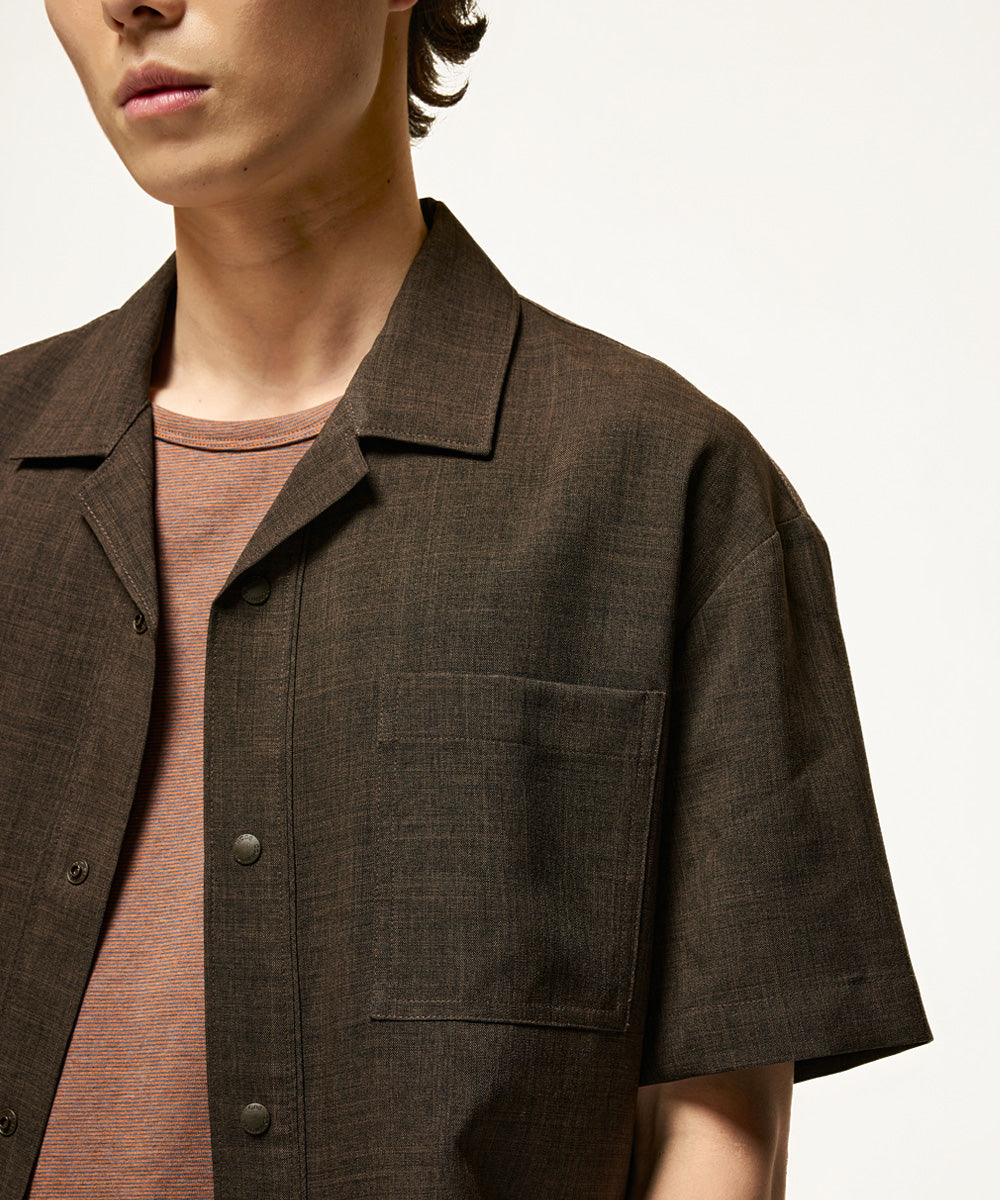 Short-sleeve open collar woven shirt