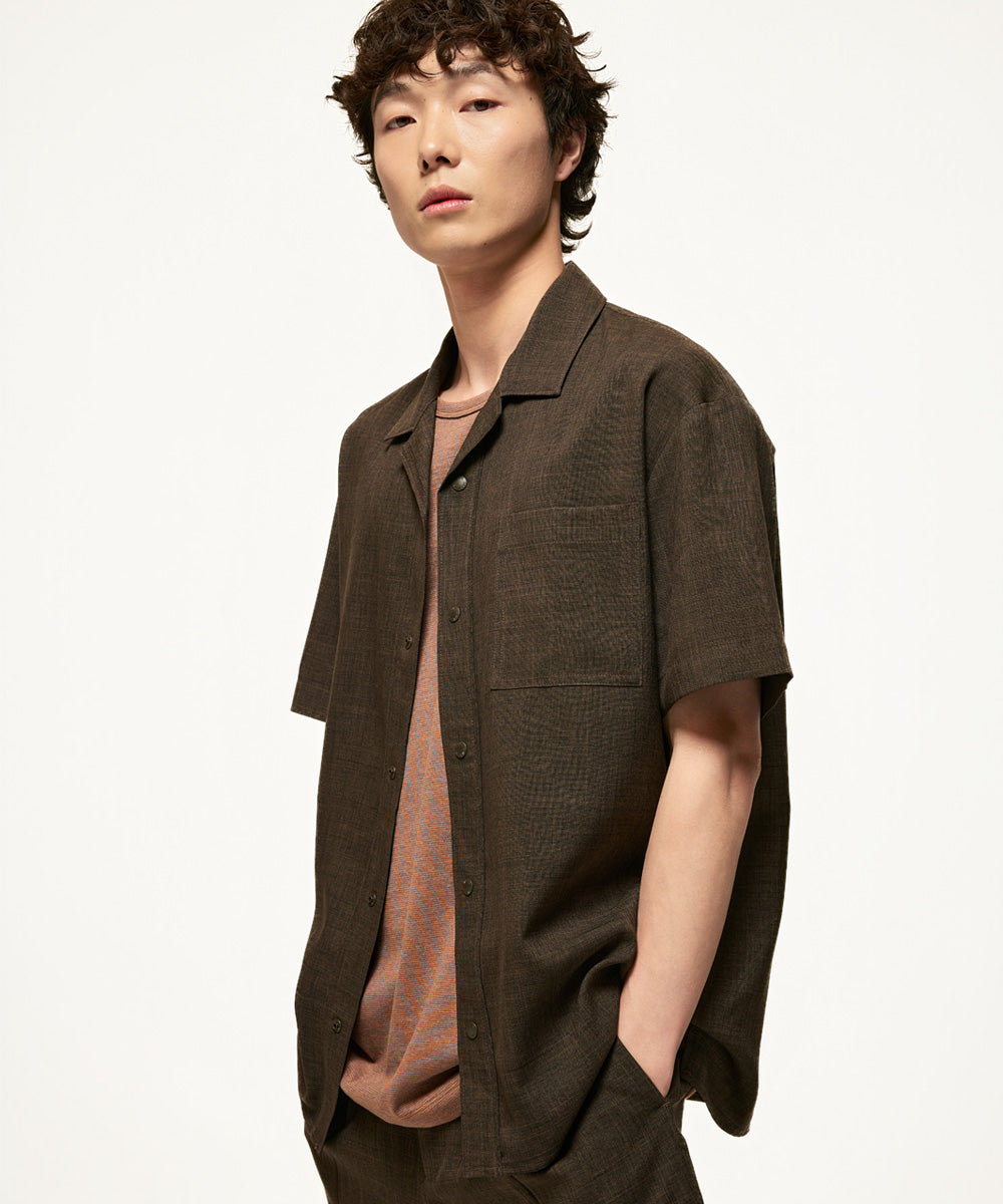 Short-sleeve open collar woven shirt