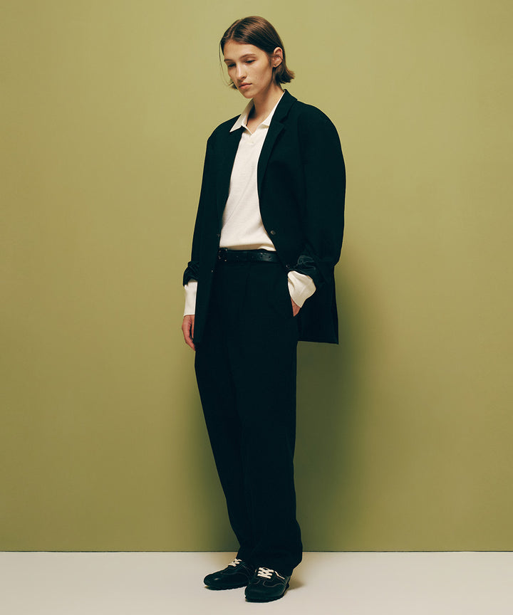 Minimal Single-Breasted Jacket