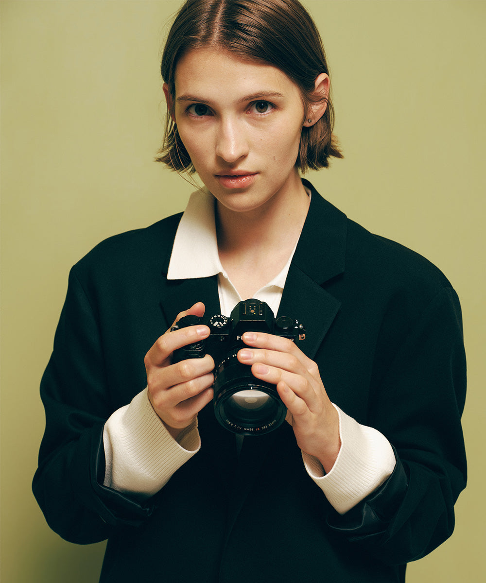 Minimal Single-Breasted Jacket