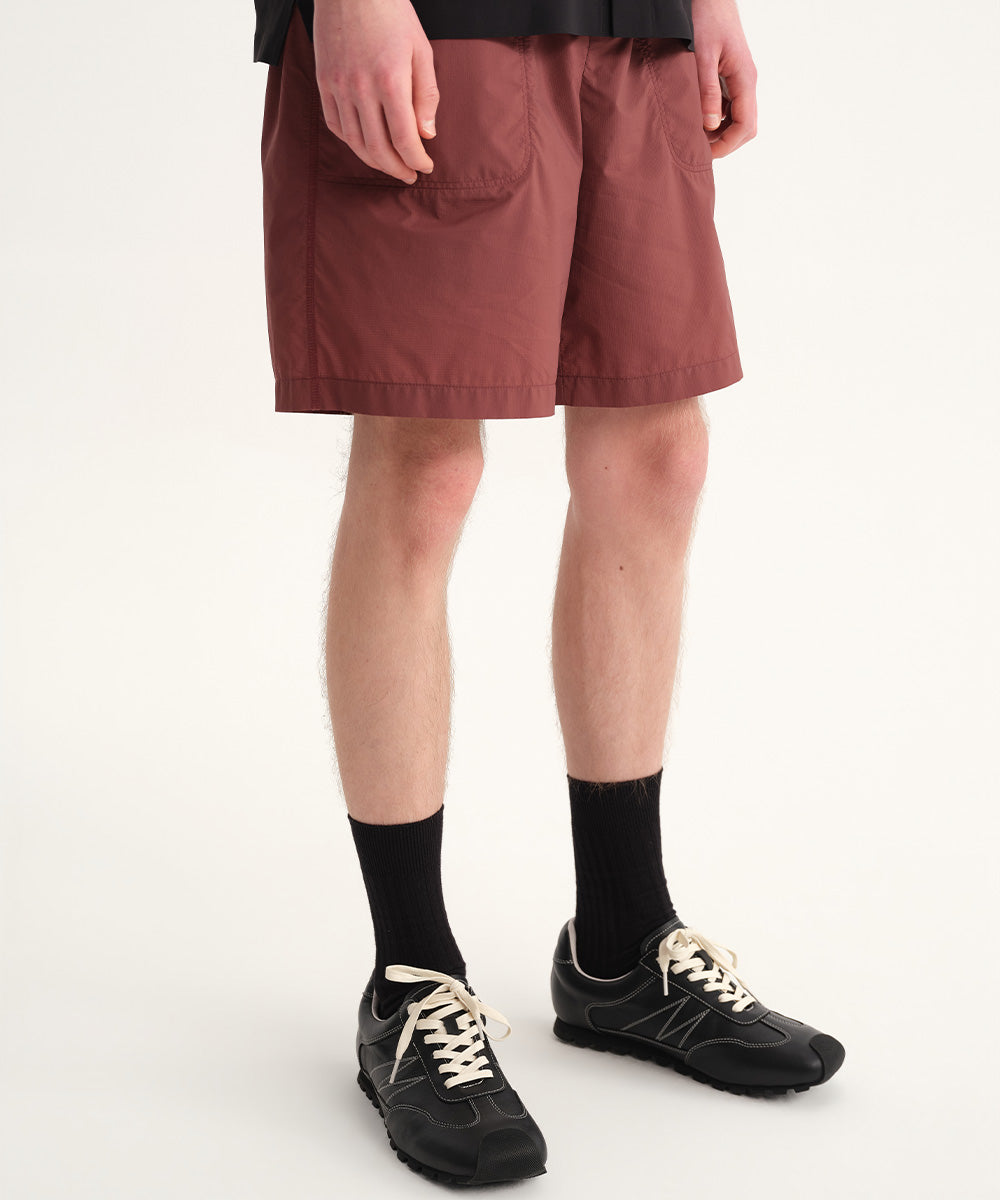 モデル：身長 182cm,体重 62kg,着用サイズ L